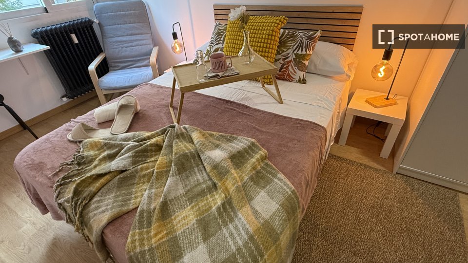 Double room Madrid, 5 beds — photo 29