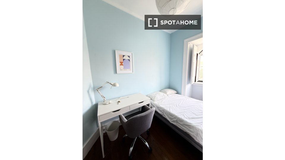 Double room Lisbon, 8 beds — photo 17