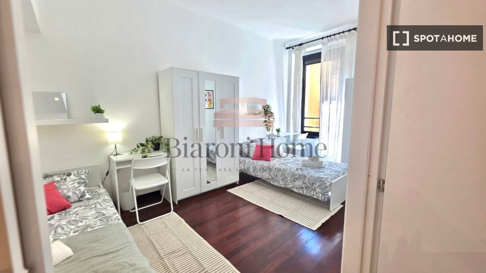 Double room Milan, 4 beds, 100m² — photo 1