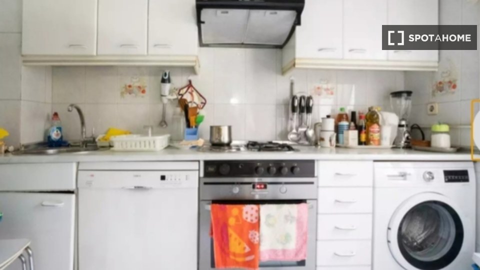 Double room Madrid, 3 beds — photo 6
