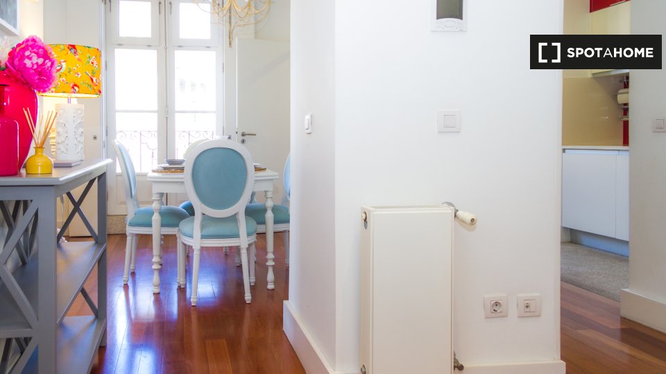 Apartment Porto, 1 bed, 75m² — photo 16