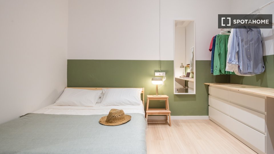 Double room Barcelona, 6 beds — photo 18