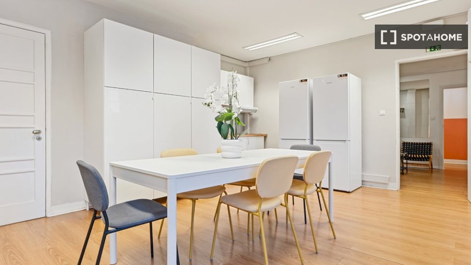 Double room Lisbon, 10 beds — photo 17