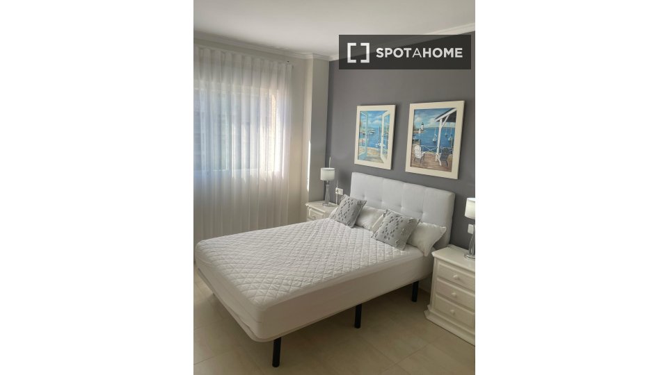 Apartment Valencia, 3 beds — photo 1