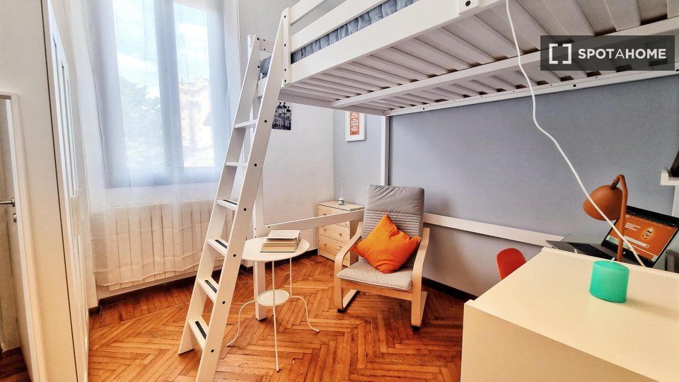 Double room Milan, 4 beds — photo 13