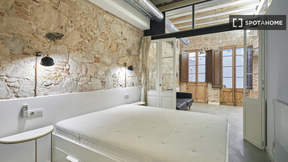 Apartment Barcelona, 1 bed, 83m² — photo 5