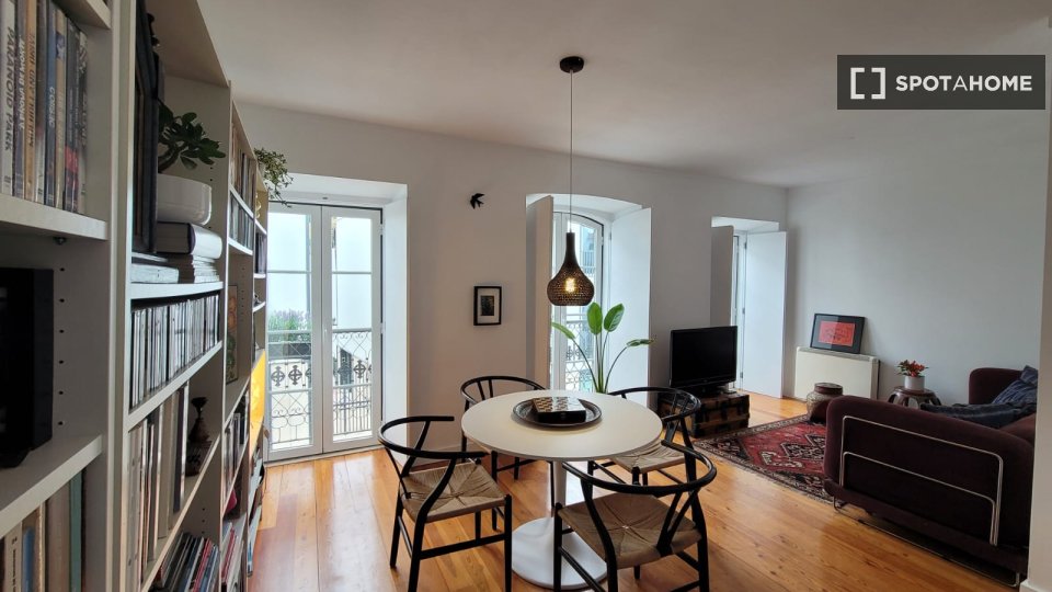 Apartment mono Lisbon, 61m² — photo 3