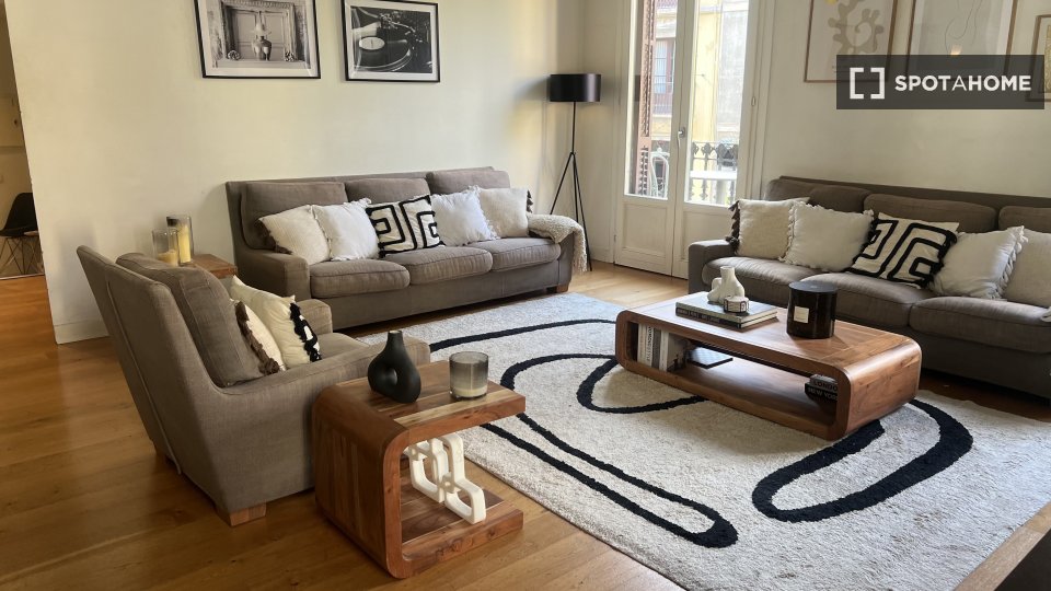 Appartement Barcelone, 3 chambres, 140m² — photo 2