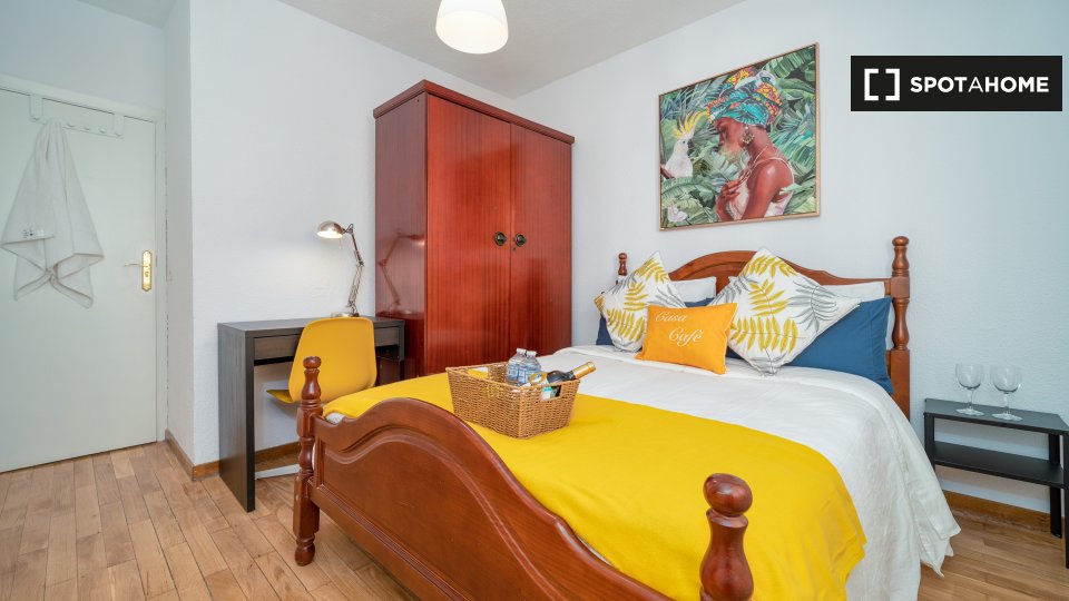 Double room Madrid, 4 beds, 50m² — photo 4