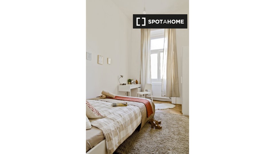 Double room Budapest, 4 beds, 90m² — photo 1