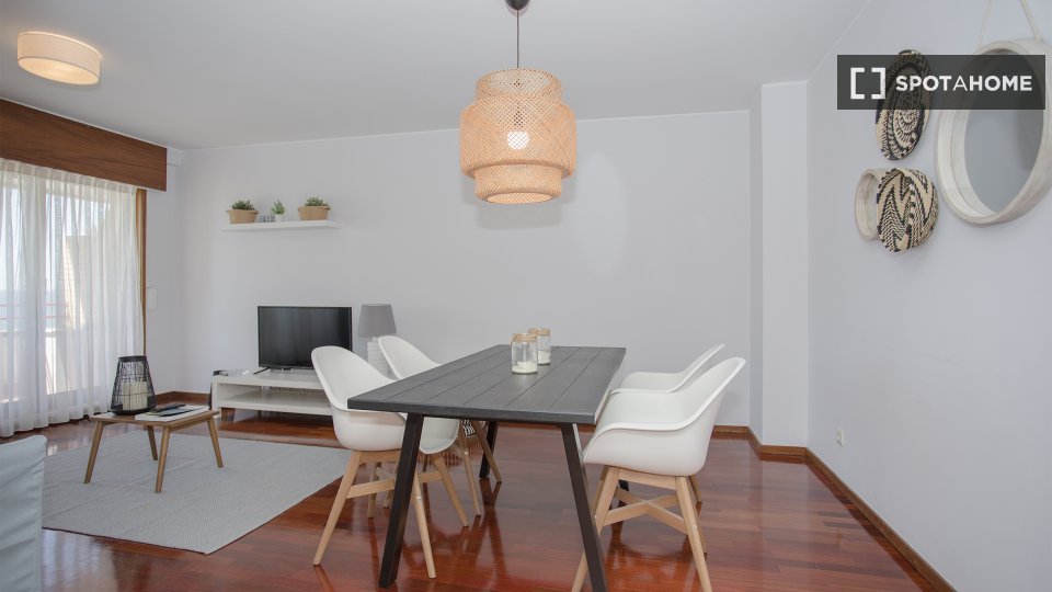 Apartment Porto, 1 bed, 55m² — photo 3