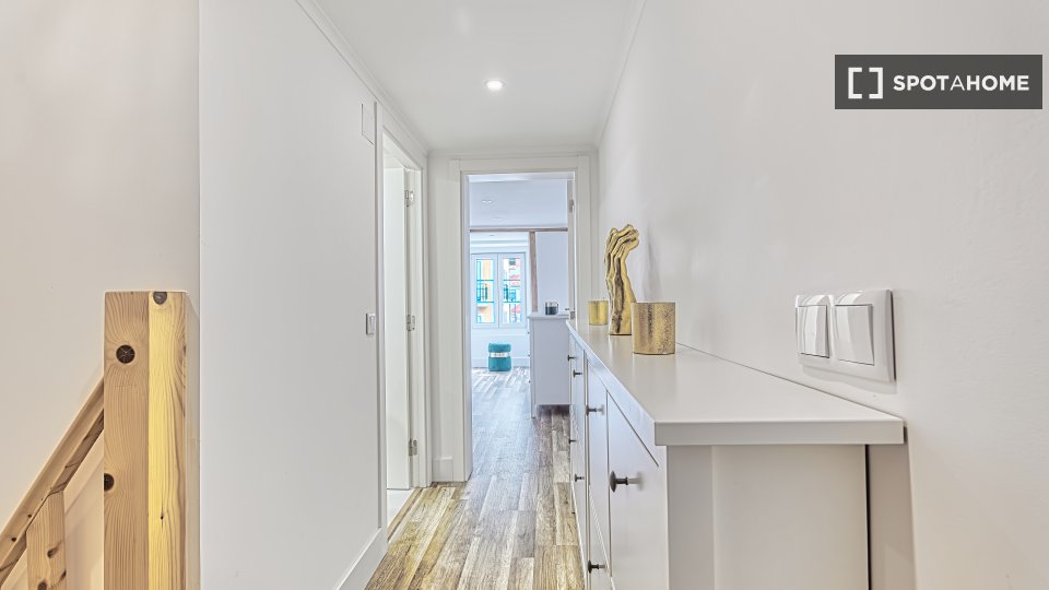 Apartment Lisbon, 1 bed, 70m² — photo 8