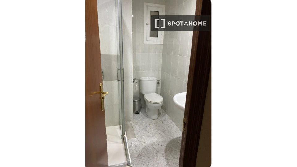 Apartment Barcelona, 3 beds, 90m² — photo 17