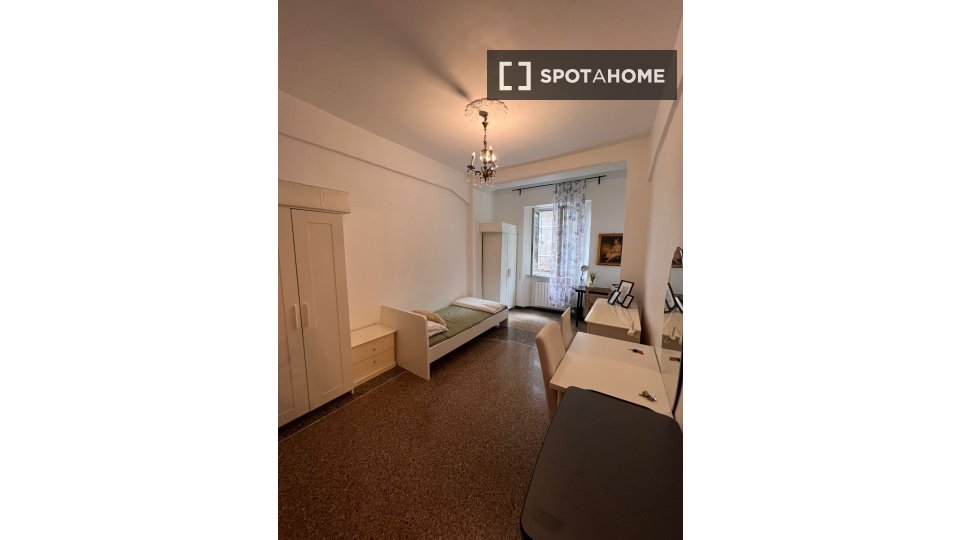 Double room Genoa, 3 beds — photo 50