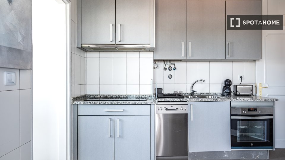 Apartment Lisbon, 3 beds — photo 9
