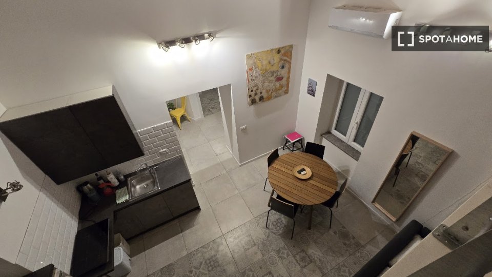 Appartamento con 1 camera da letto in affitto a Trastevere, Roma. - in Rome