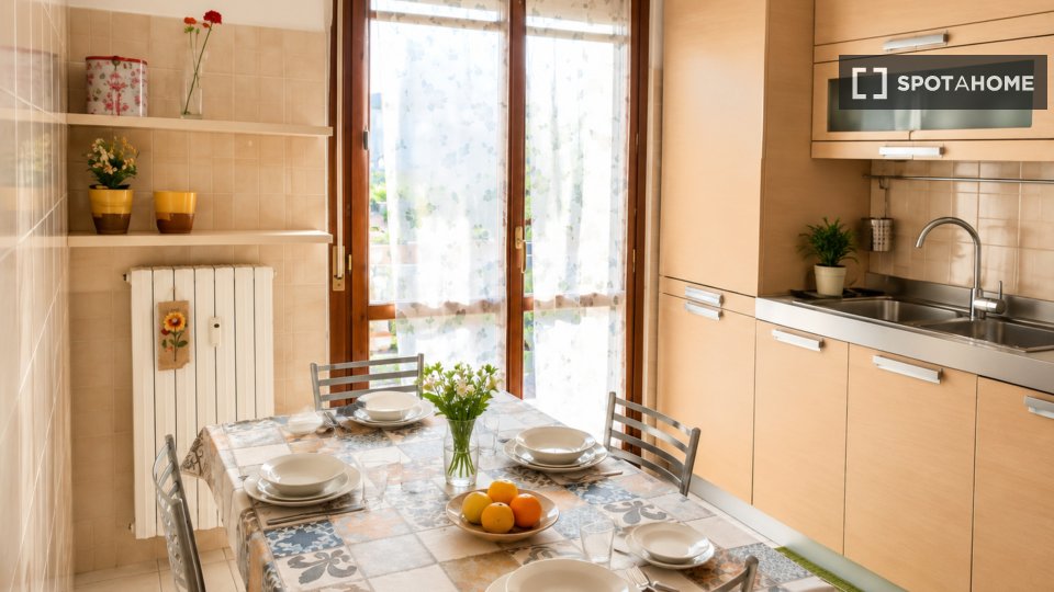 Double room Milan, 3 beds, 95m² — photo 2