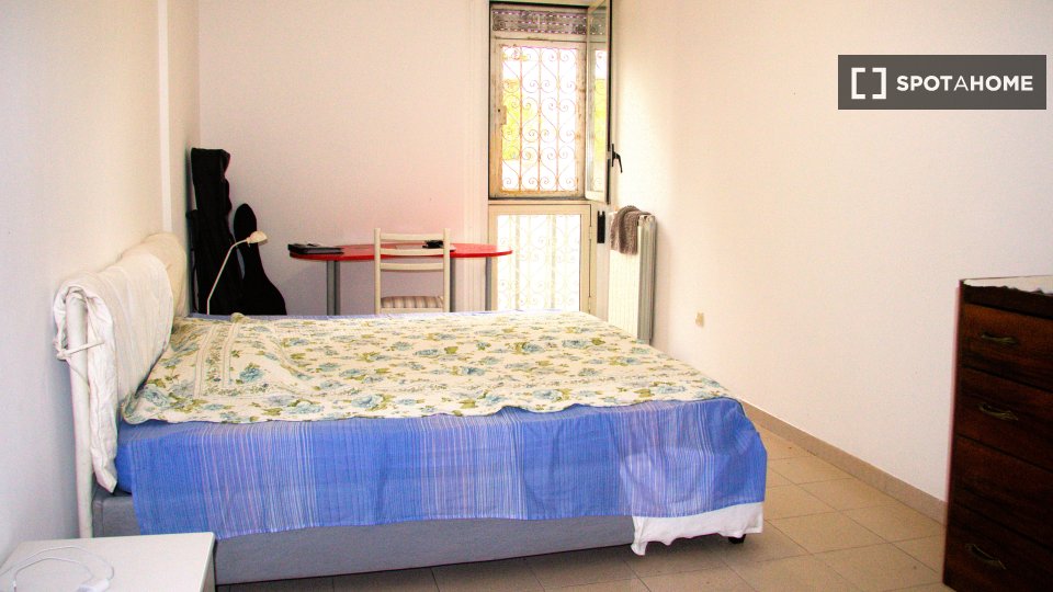 Double room Rome, 5 beds — photo 37