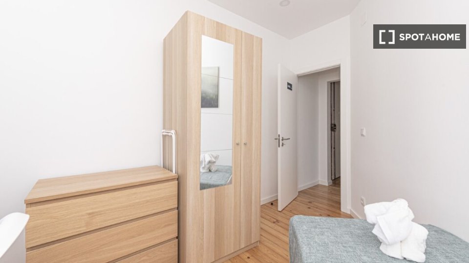 Double room Lisbon, 7 beds — photo 6