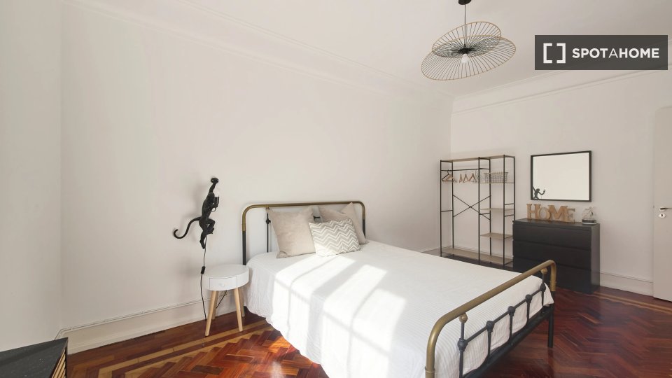 Double room Lisbon, 7 beds — photo 4
