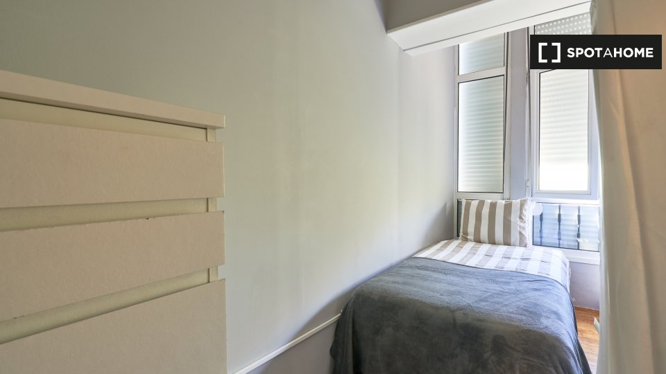 Double room Lisbon, 6 beds — photo 1