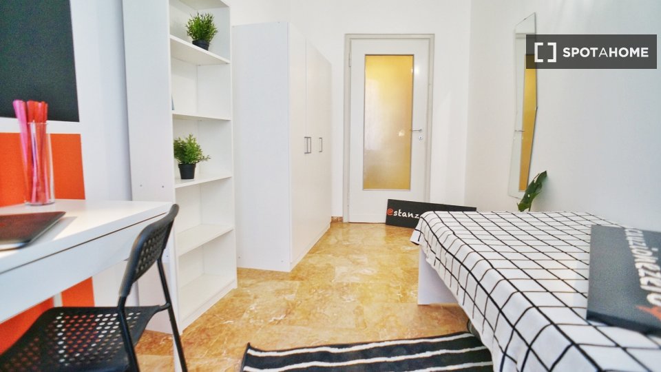 Double room Milan, 5 beds — photo 7
