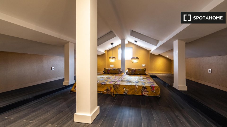 Apartment Lisbon, 3 beds, 100m² — photo 17