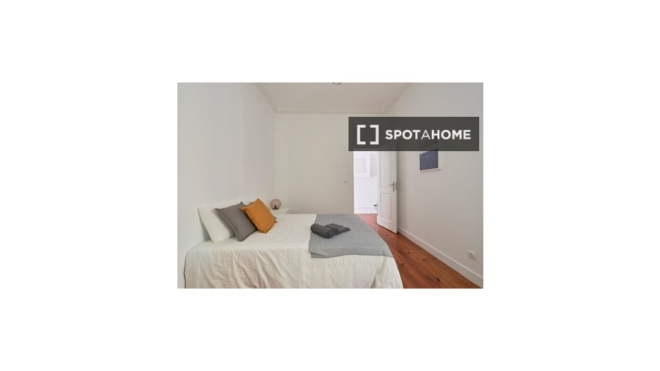 Double room Lisbon, 6 beds — photo 2