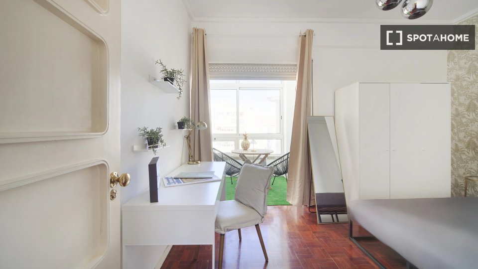 Double room Lisbon, 7 beds — photo 1
