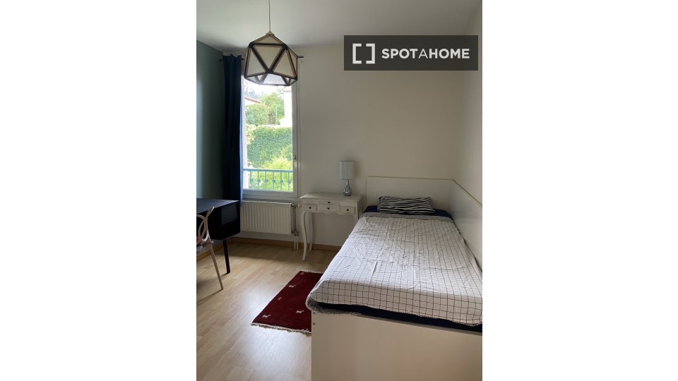 Double room Lyon, 5 beds, 115m² — photo 4
