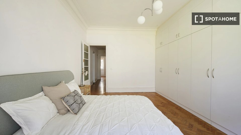 Double room Lisbon, 9 beds — photo 7