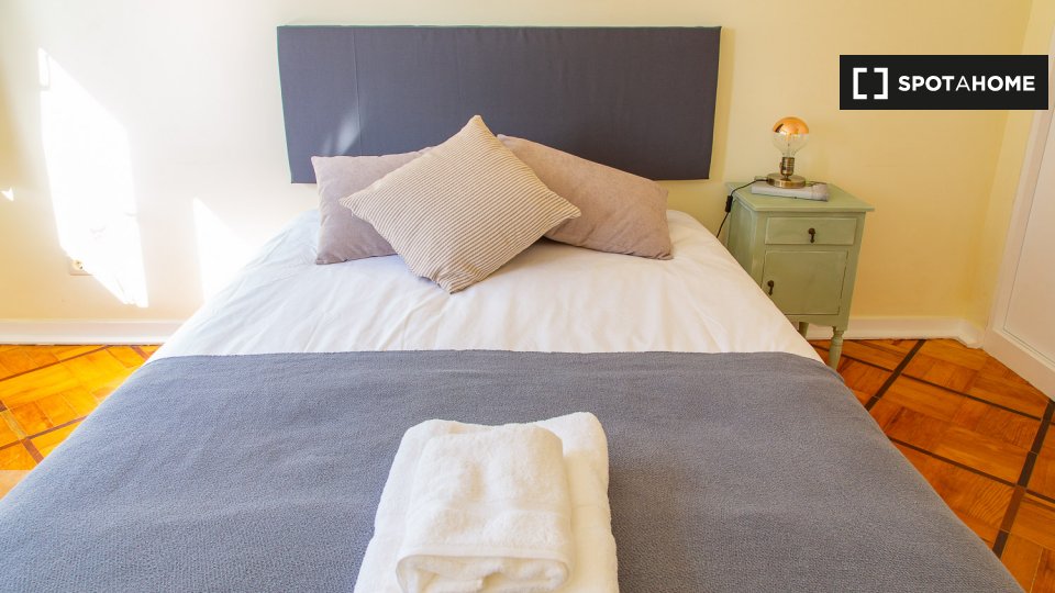 Double room Lisbon, 6 beds — photo 4