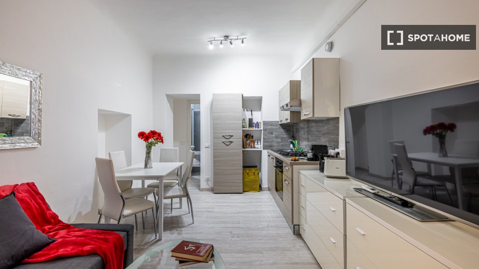 Apartment Milan, 1 bed, 43m² — photo 1