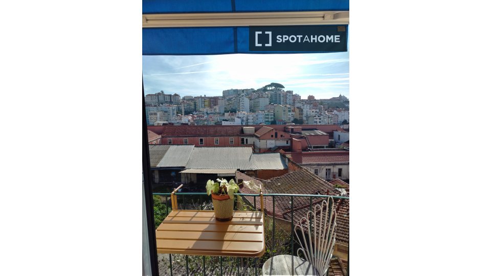 Apartment Lisbon, 2 beds, 60m² — photo 12