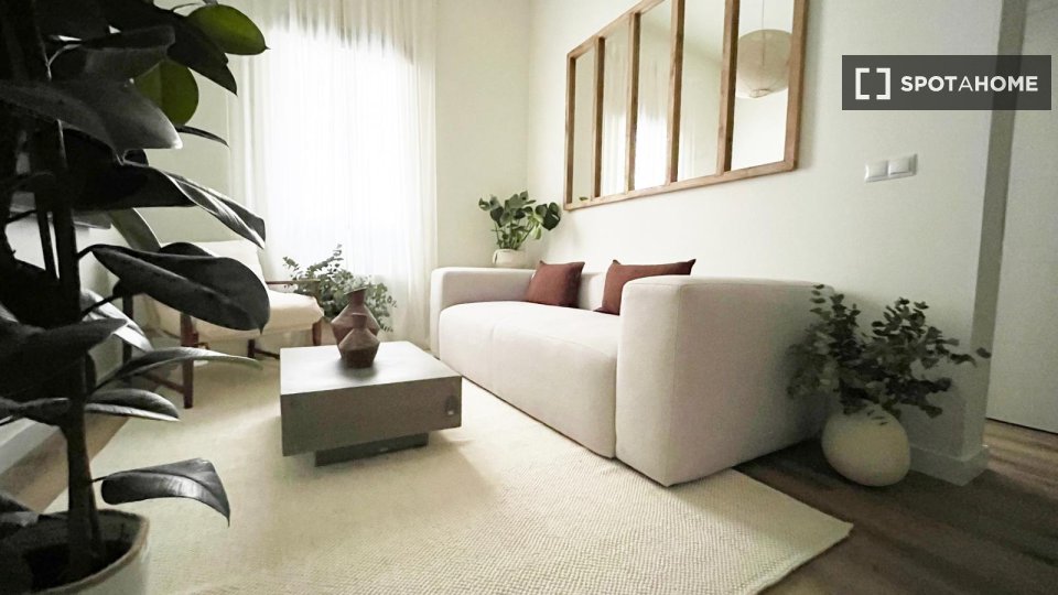 Apartment Madrid, 2 beds, 40m² — photo 2