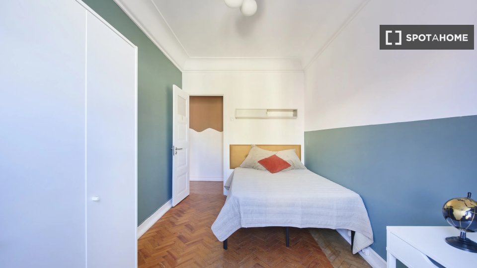 Double room Lisbon, 6 beds — photo 2