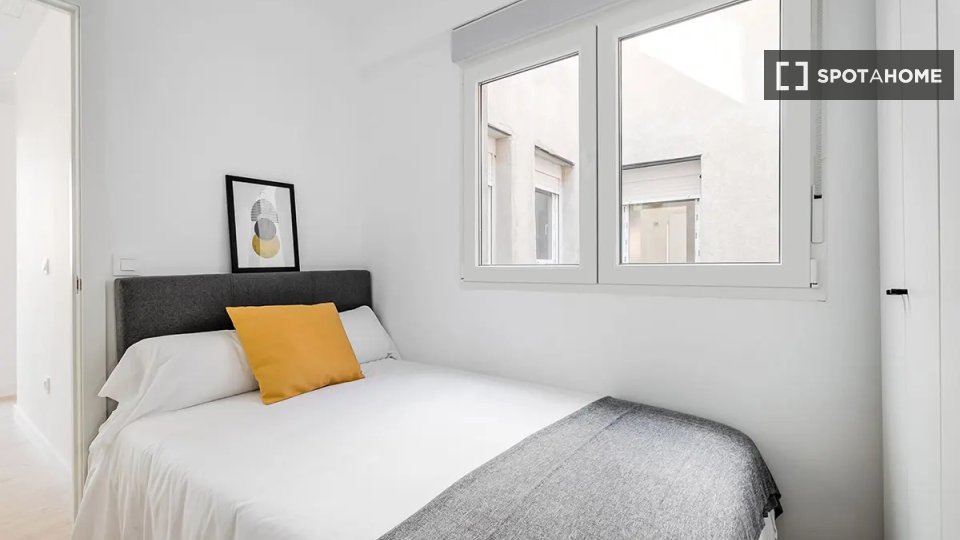 Double room Madrid, 11 beds — photo 15