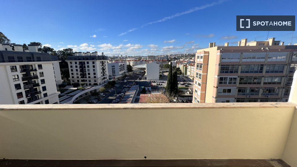 Apartment Lisbon, 1 bed, 79m² — photo 8