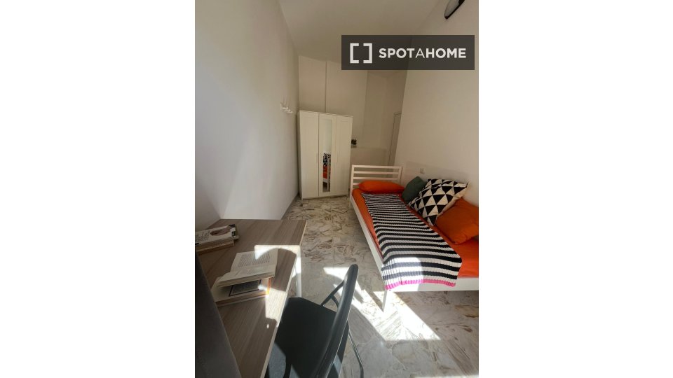 Double room Cagliari, 14 beds — photo 14