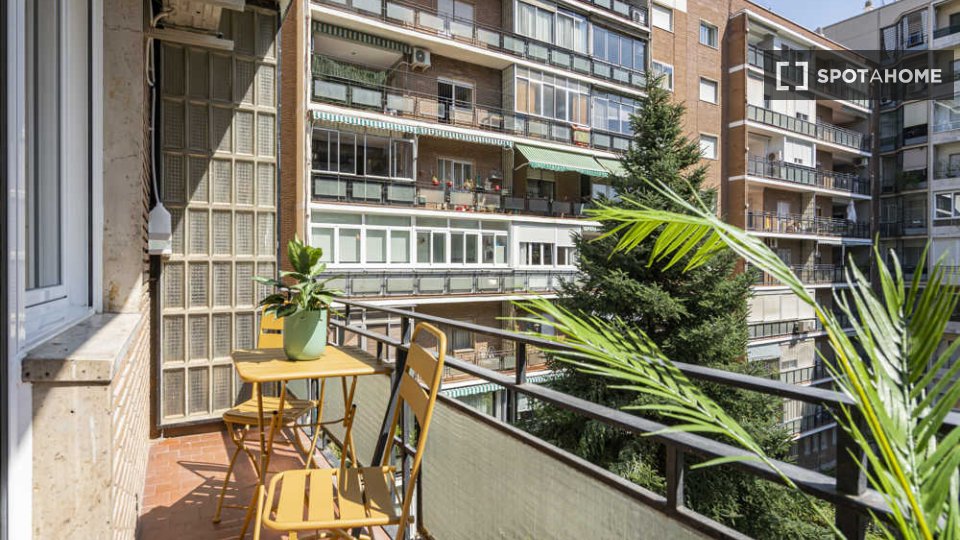Double room Madrid, 6 beds — photo 22