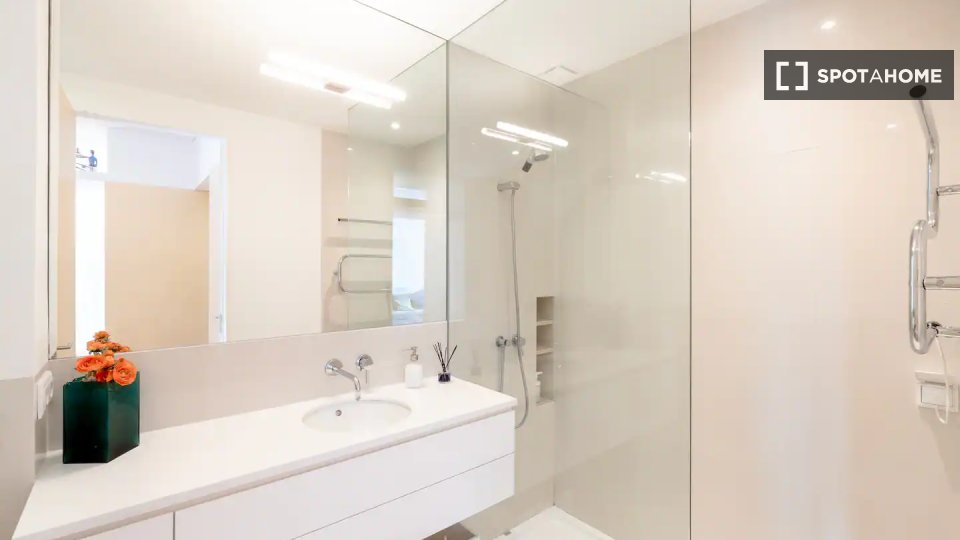 Apartment Porto, 1 bed, 51m² — photo 16