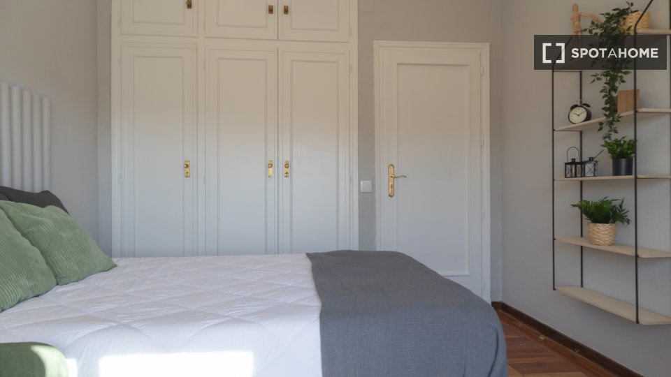 Double room Madrid, 4 beds — photo 3