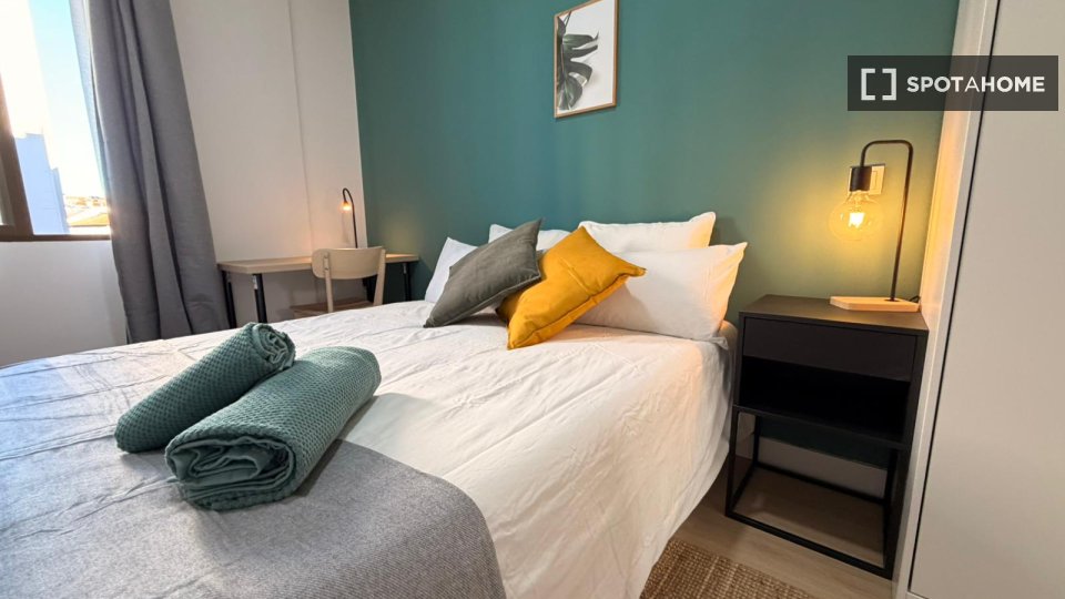 Double room Madrid, 5 beds, 90m² — photo 35