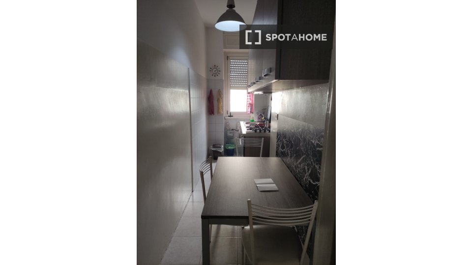 Double room Milan, 3 beds — photo 4