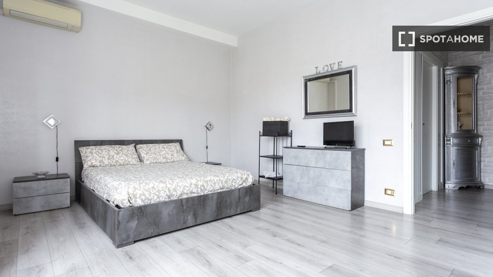Double room Rome, 4 beds — photo 1