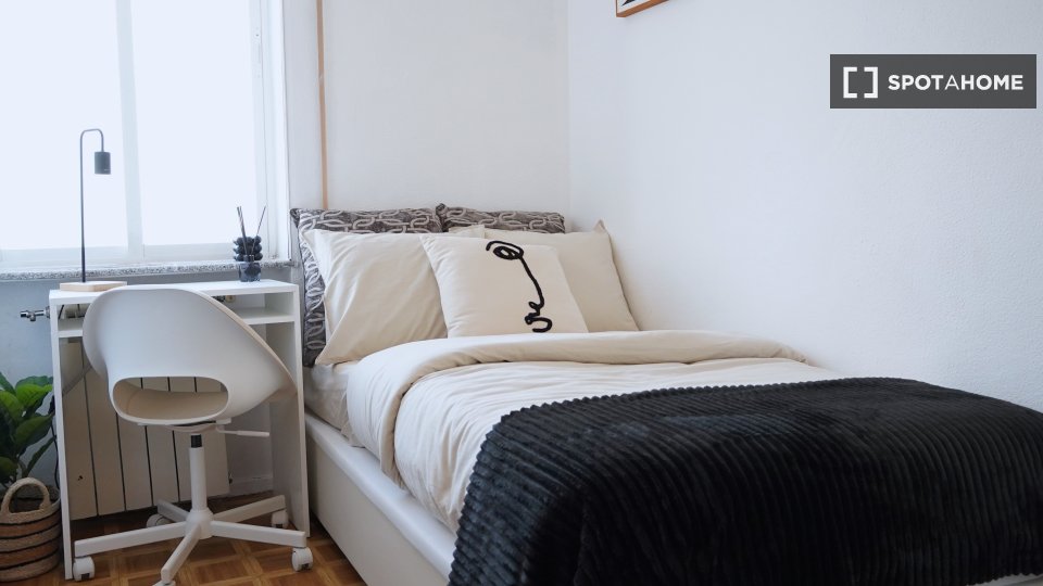 Double room Madrid, 4 beds — photo 14