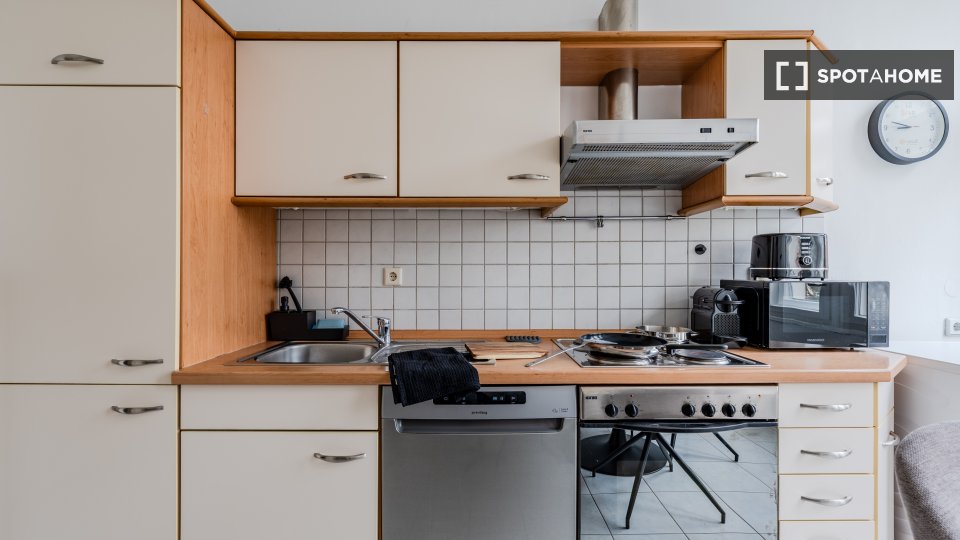 Apartment Berlin, 2 beds, 62m² — photo 3