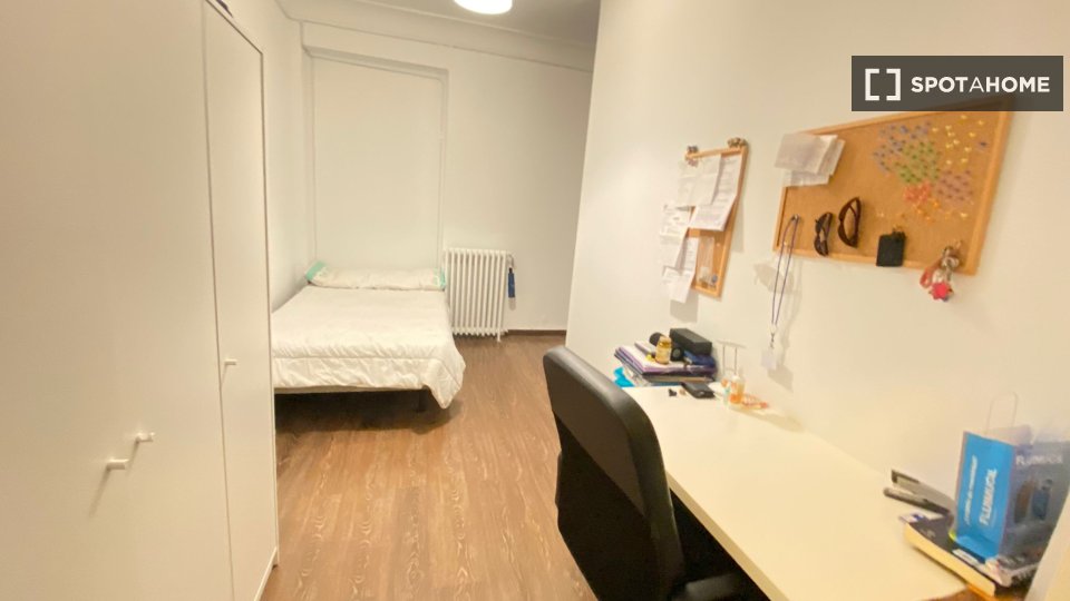 Double room Madrid, 8 beds — photo 13