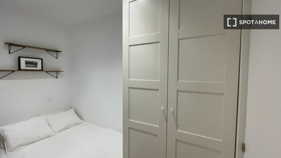 Double room Madrid, 12 beds — photo 2