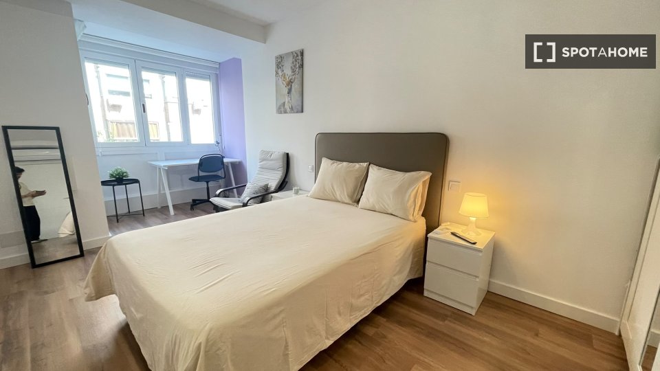 Double room Madrid, 6 beds — photo 15